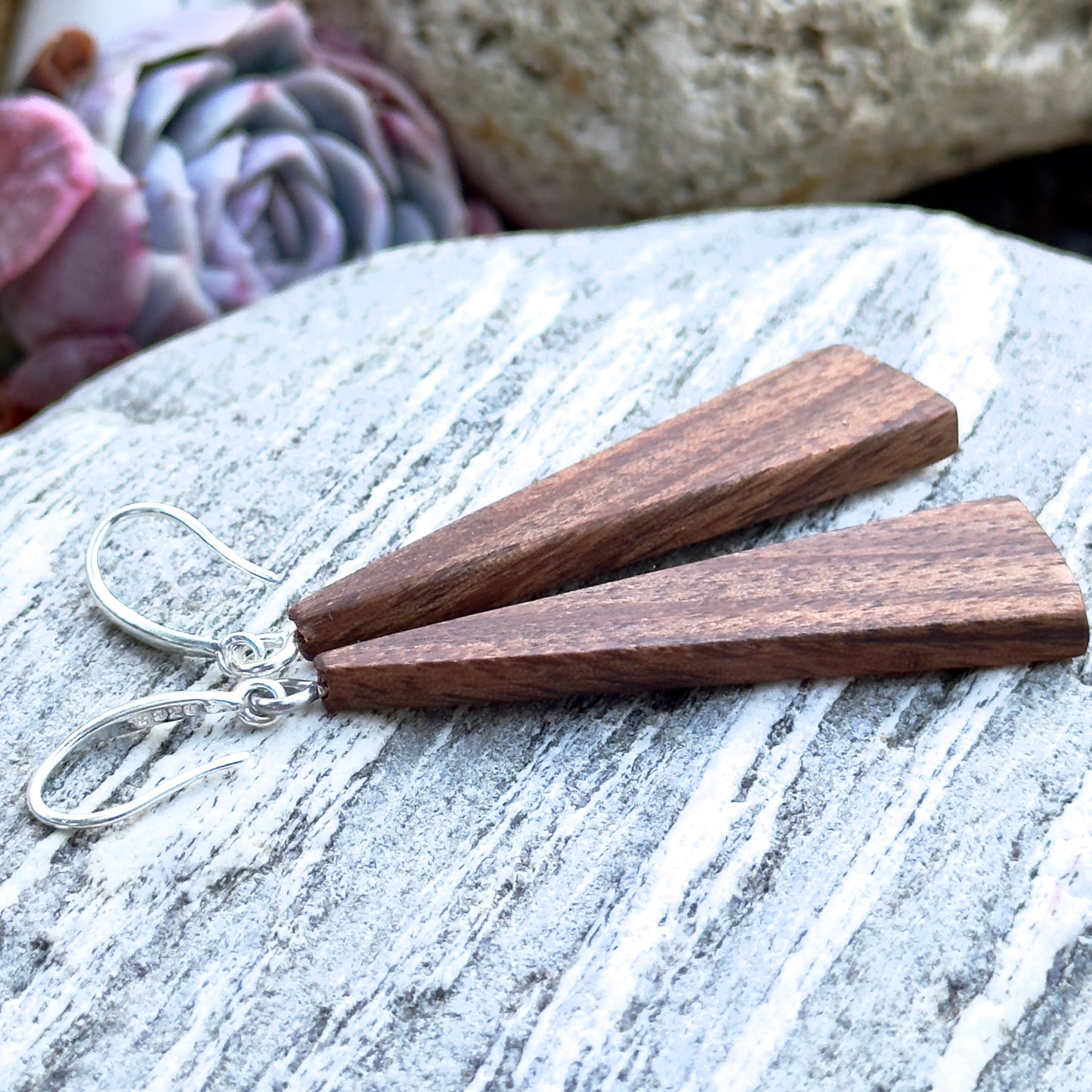 Black Walnut | Small Triangles