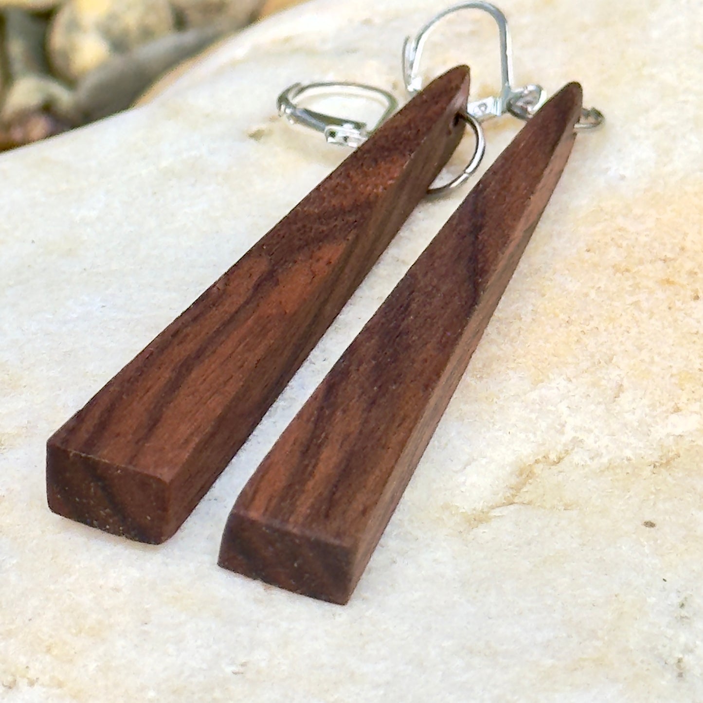 Medium Black Walnut Drop (straight edges)