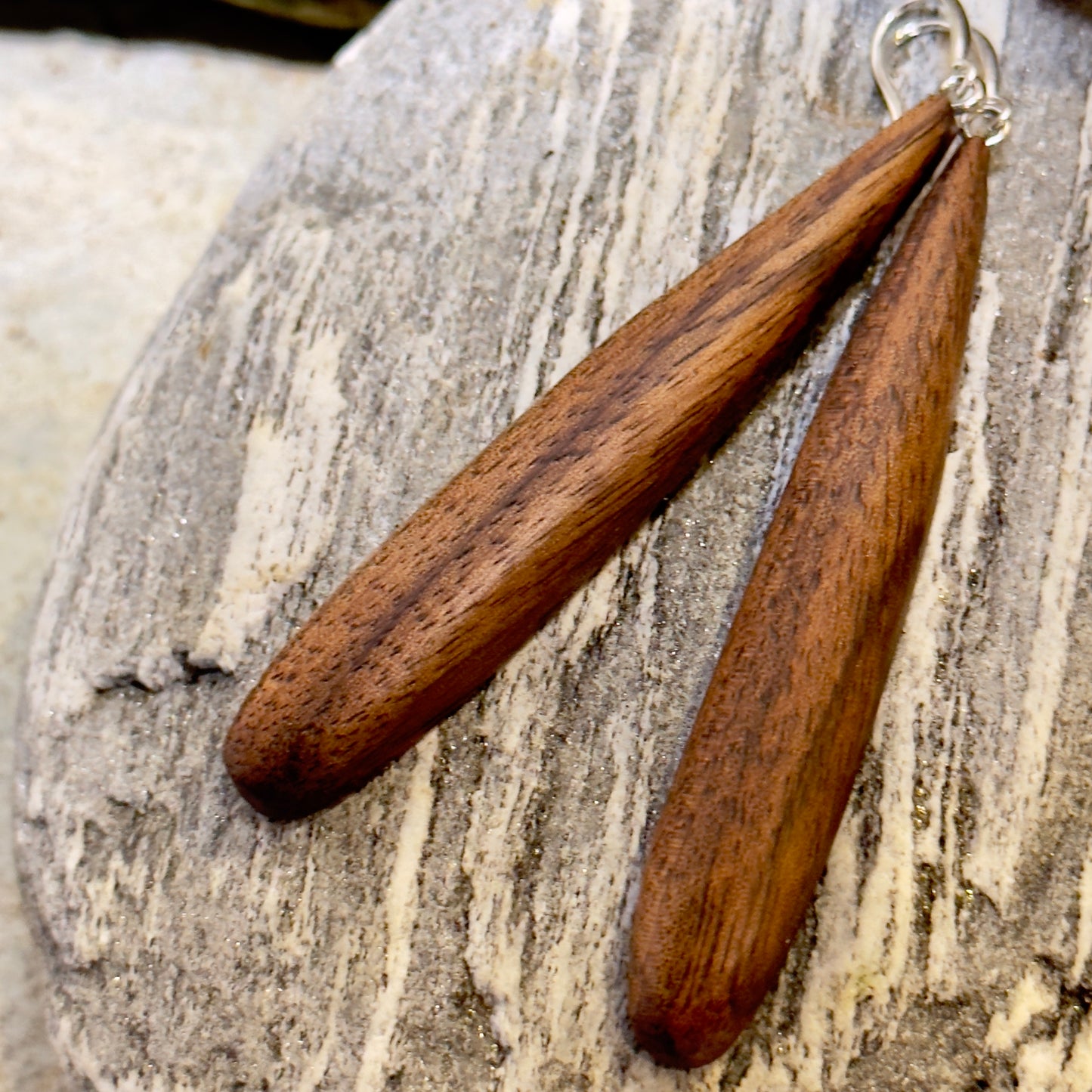 Black Walnut | Oval Drop