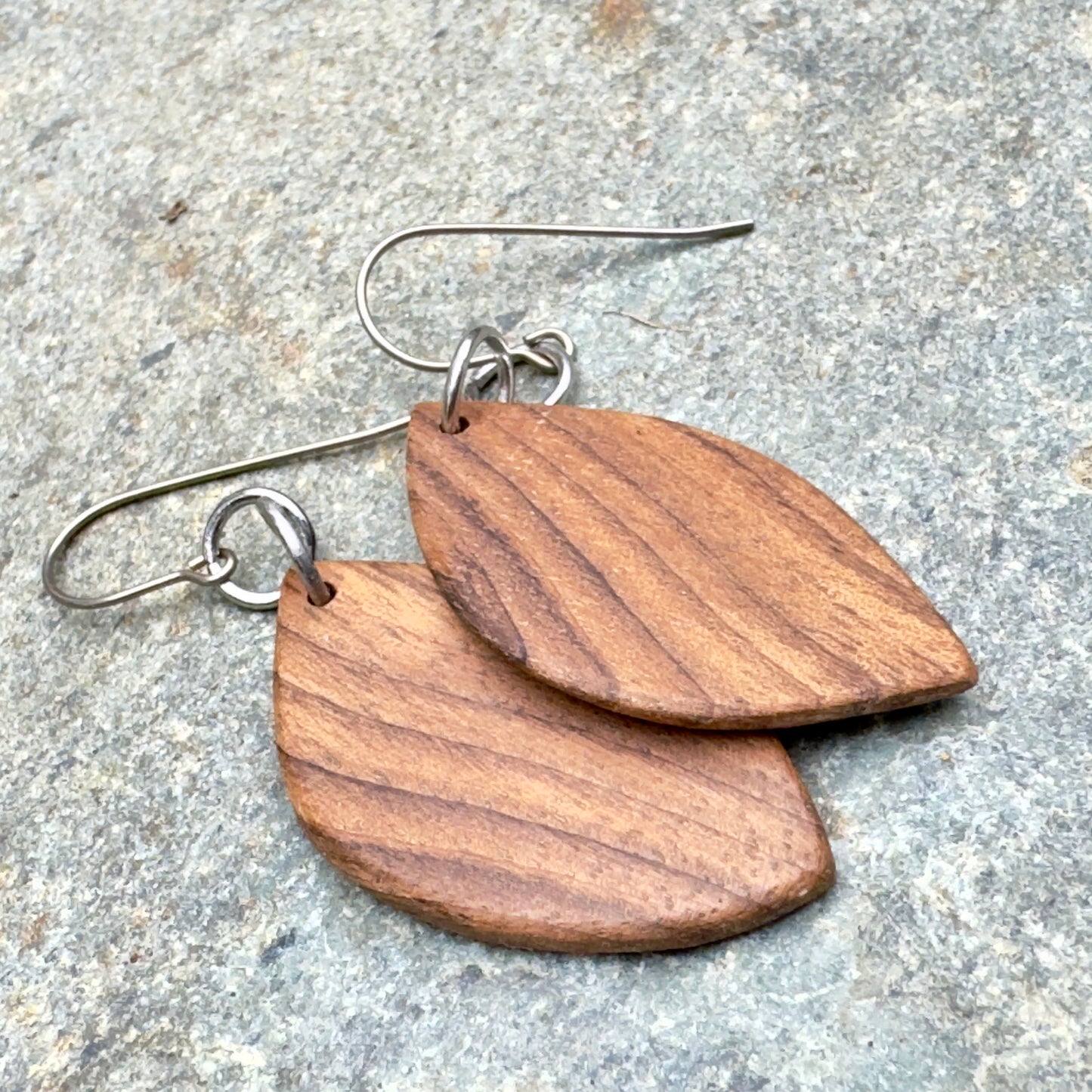 Black Walnut | Wisdom Leaf